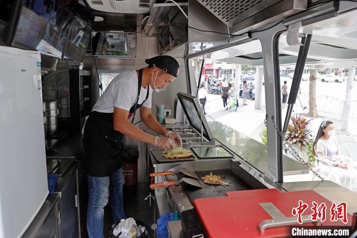 互联网早餐新闻(新闻早餐最新一期)